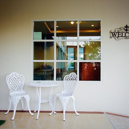 Green Apple Villa Sattahip Εξωτερικό φωτογραφία