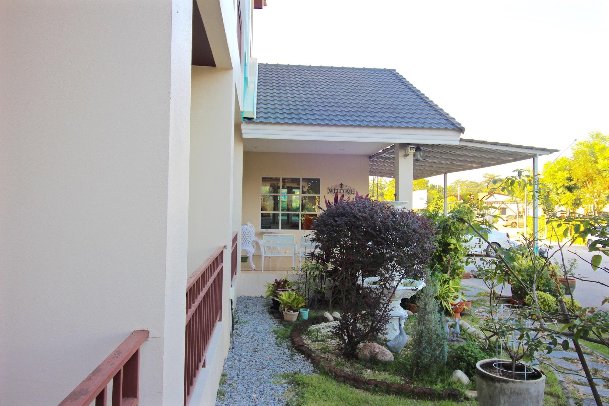 Green Apple Villa Sattahip Εξωτερικό φωτογραφία