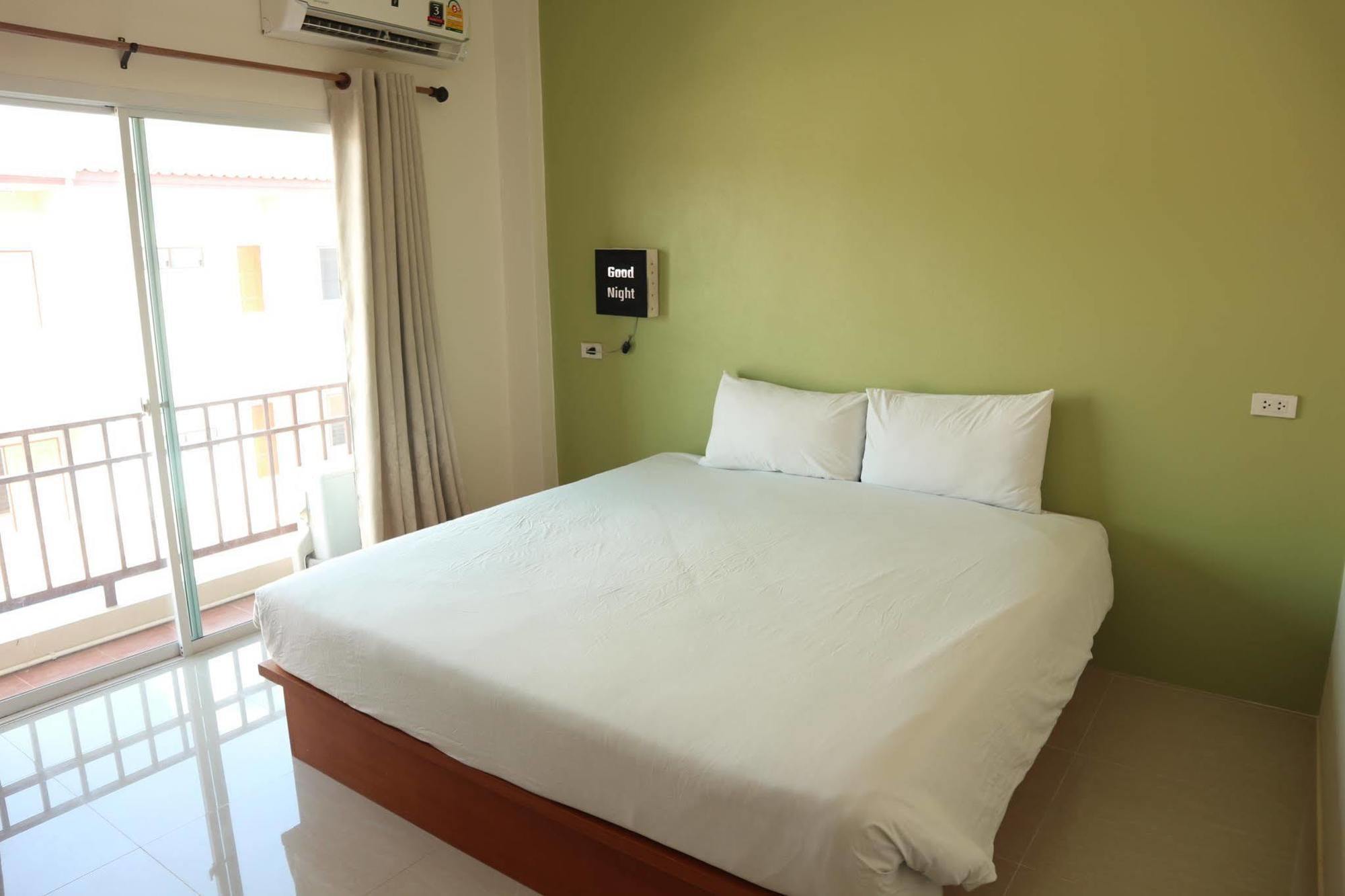 Green Apple Villa Sattahip Εξωτερικό φωτογραφία