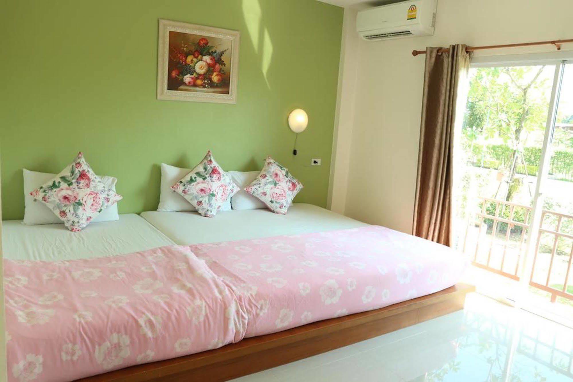 Green Apple Villa Sattahip Εξωτερικό φωτογραφία